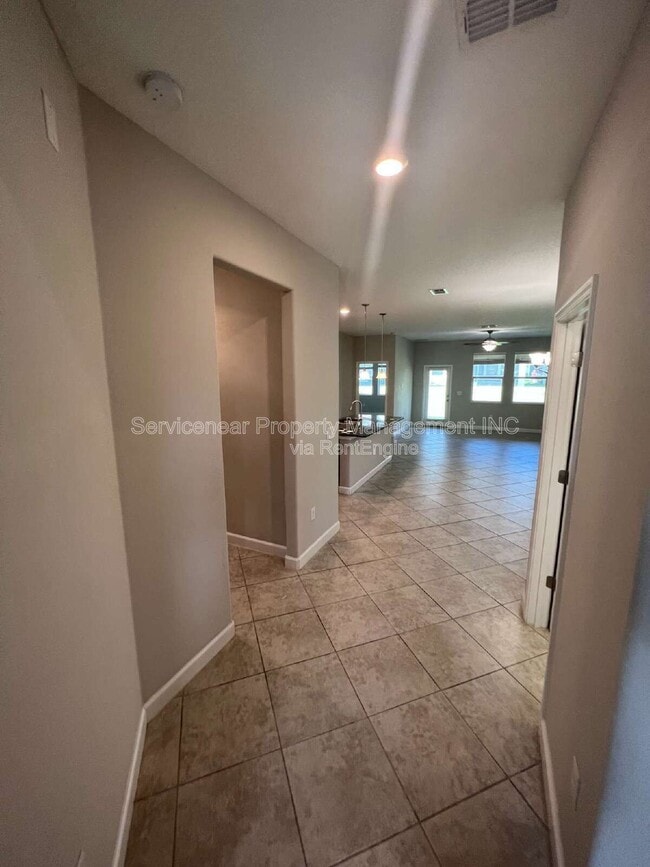 Building Photo - 939 Terra Vista St