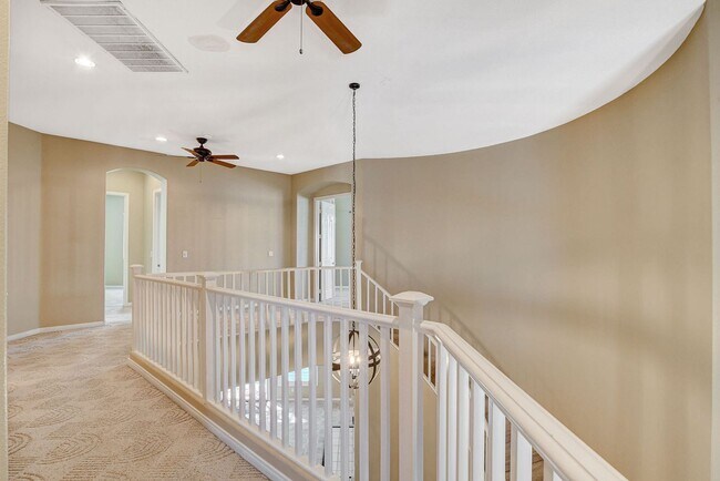 Building Photo - 5 BDR/ 4.5 BTH, Triple Master Home including pool & spa!