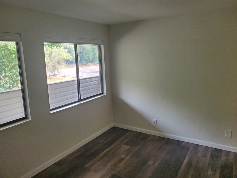Building Photo - 1705 Heatheridge Rd