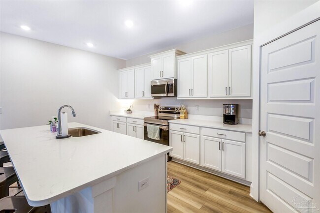 Building Photo - 5396 Cornwall Dr