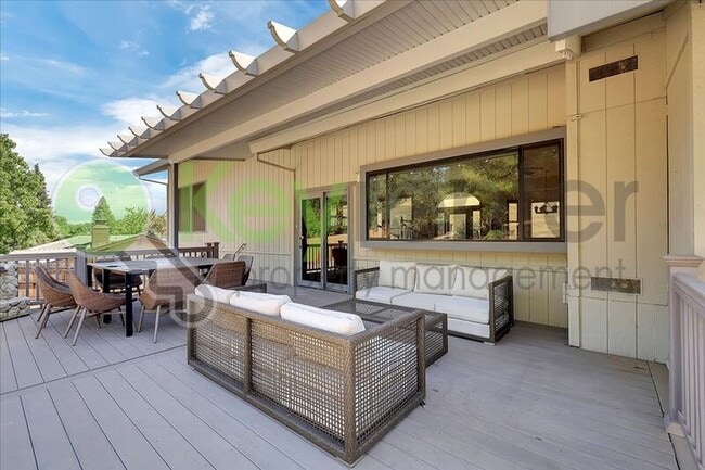 Building Photo - 3556 Mesa Verdes Dr