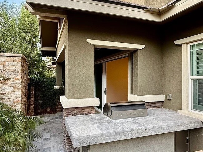 Building Photo - 5707 Garriga Dr