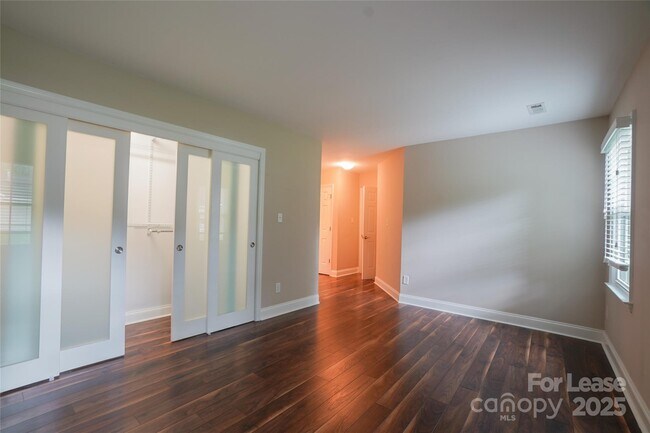 Building Photo - 2434 Dryden Ln