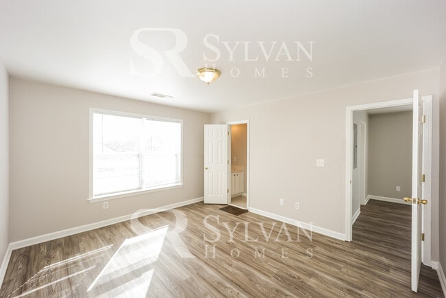 Building Photo - At Last, This Is What You Have Been Searching For!