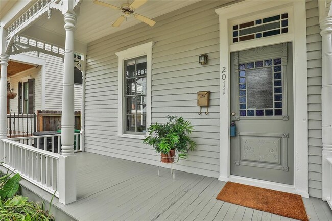 Building Photo - 2011 Decatur St