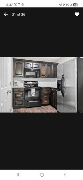 Building Photo - 272 Rainwaters St