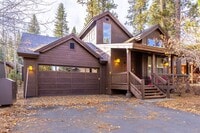 Building Photo - Amazing corporate housing! 3 bed 3 bath fu...