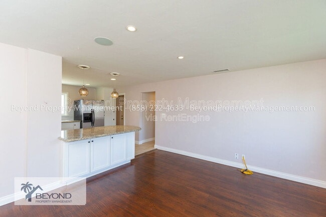 Building Photo - 815 Whaley St