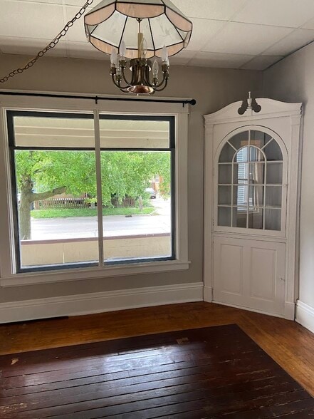 Building Photo - 710 S Park St