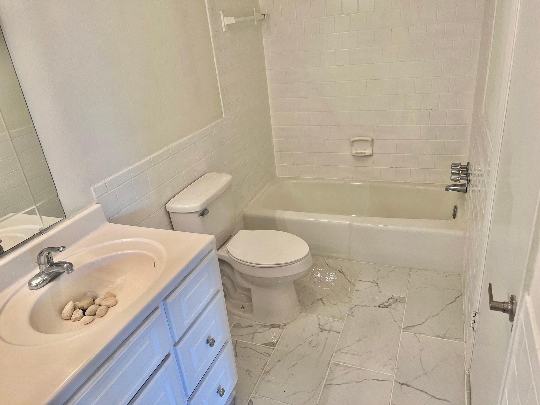 Bathroom - 4266 Roswell Rd NE