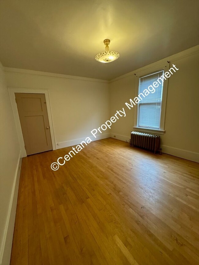 Building Photo - 205-207 N Excelsior Ave