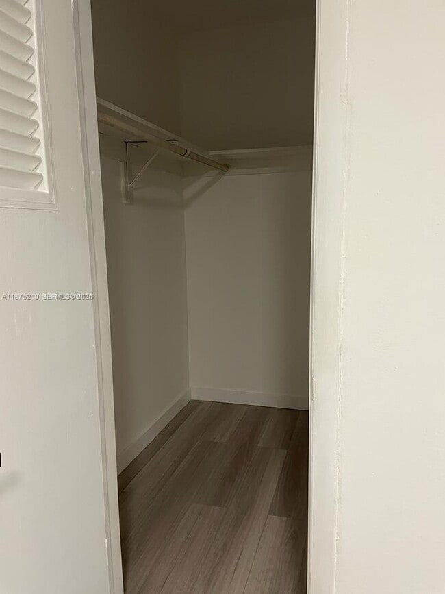 Building Photo - 800 N 58th Ave