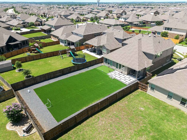 Building Photo - Welcome to your slice of paradise in Round...