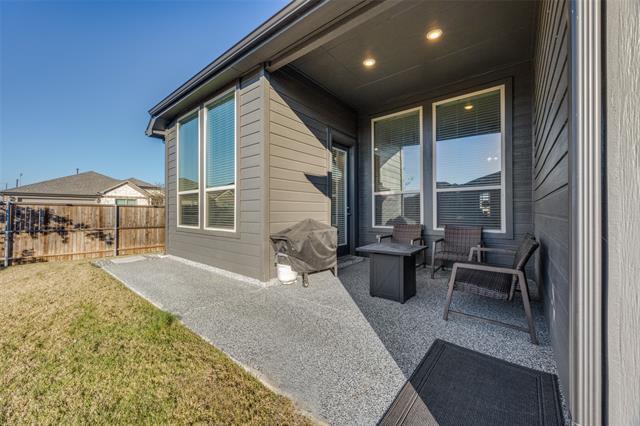 Building Photo - 817 Markham Dr