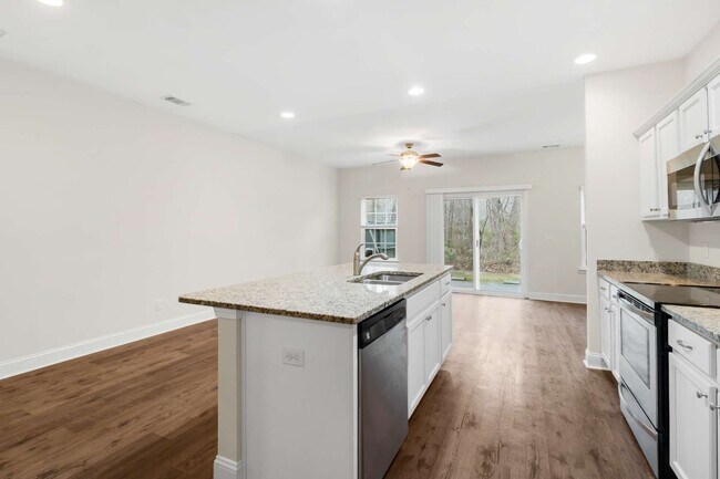 Building Photo - 511 Ferguson Ln