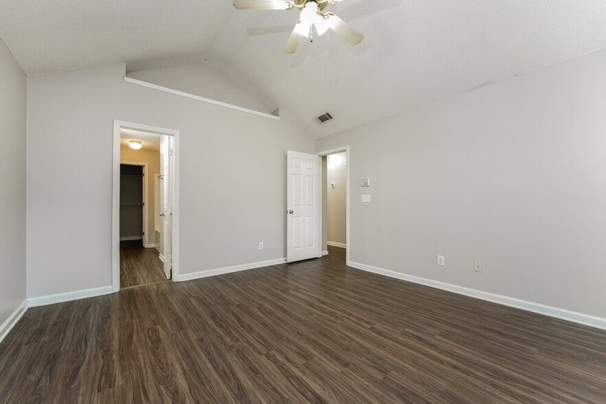 Building Photo - 6626 Browns Mill Ferry Dr