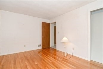 Building Photo - 34 Lancaster Dr