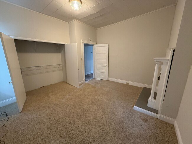 Building Photo - 376 Park Ave