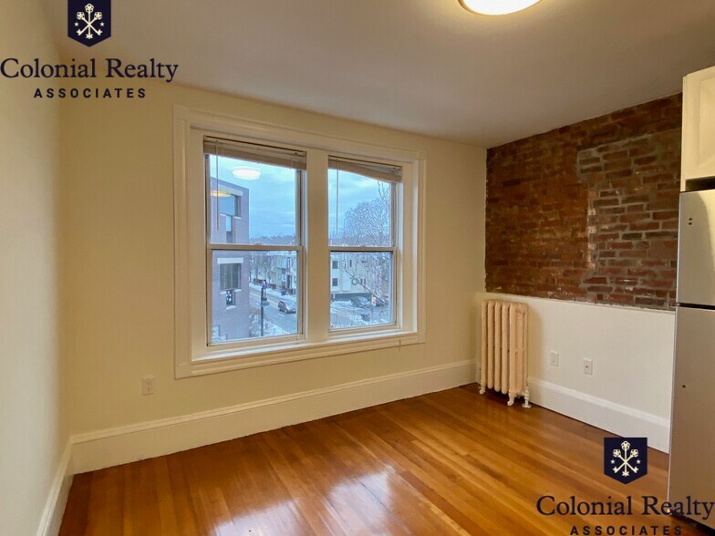 Building Photo - 83 Harvard St