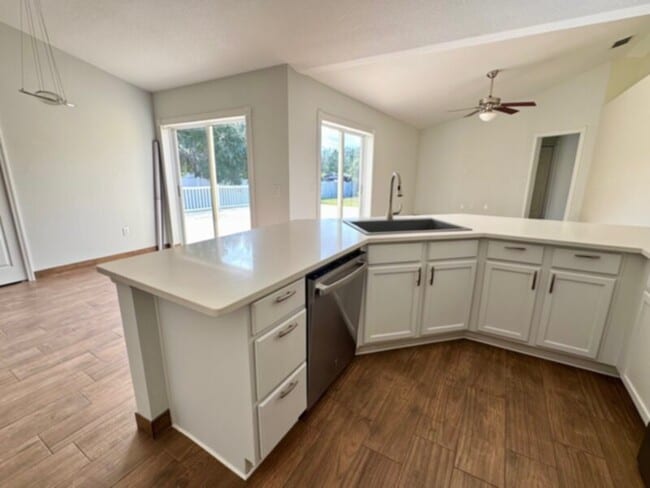 Building Photo - Stunning 4 Bedroom, 2 Bath Home with HUGE Patio &amp; Backyard