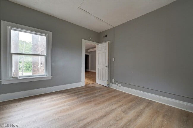 Building Photo - 14120 Superior Rd