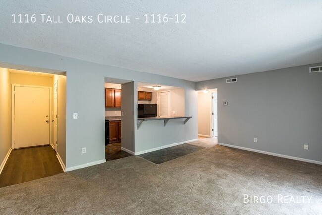 Building Photo - Comfortable 2 Bed / 1 Bath APARTMENT in HA...