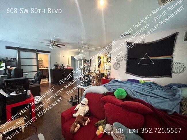 Building Photo - 608 SW 80th Blvd