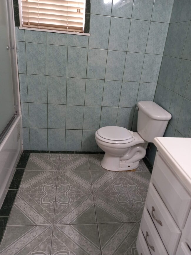 Building Photo - 16900 Wellborne Rd