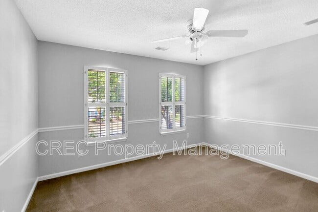 Building Photo - 3282 Heathland Way