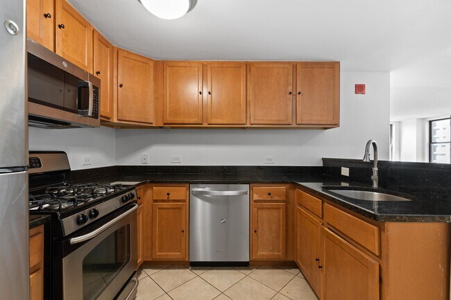 Building Photo - 4301 Park Ave