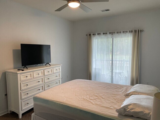 Building Photo - 968 Great Egret Cir SW
