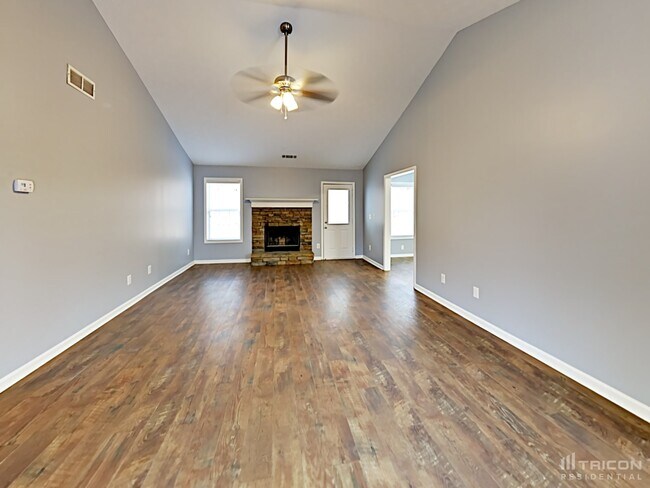 Building Photo - 5102 Meridian Lake Dr
