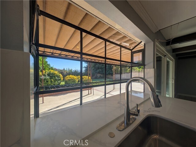 Building Photo - 30516 Sandtrap Dr