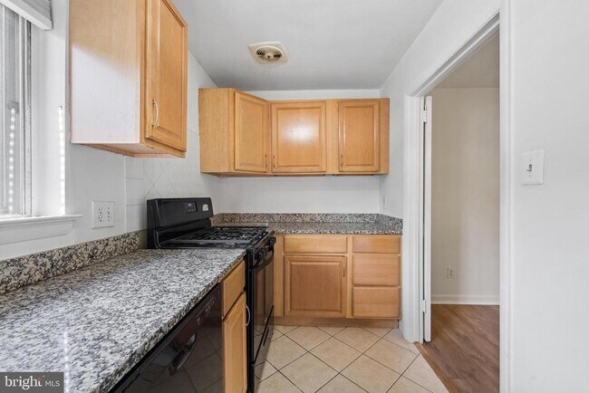 Building Photo - 11606 Vantage Hill Rd