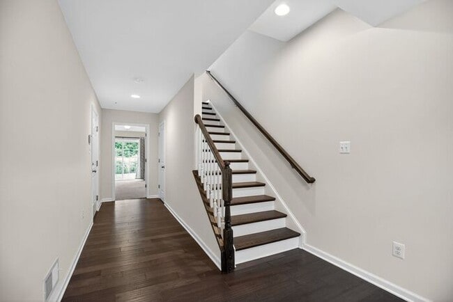 Building Photo - 43718 Winterberry Way