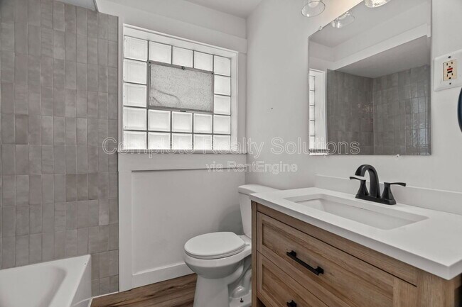 Building Photo - 5655 Potomac St