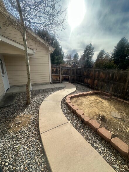 Building Photo - 7502 S Emerson Cir