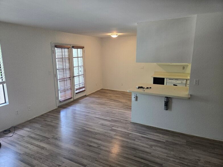 Building Photo - 5006 Collwood Way
