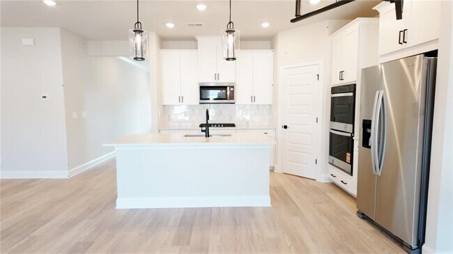 Building Photo - 3119 Sweet Red Cir