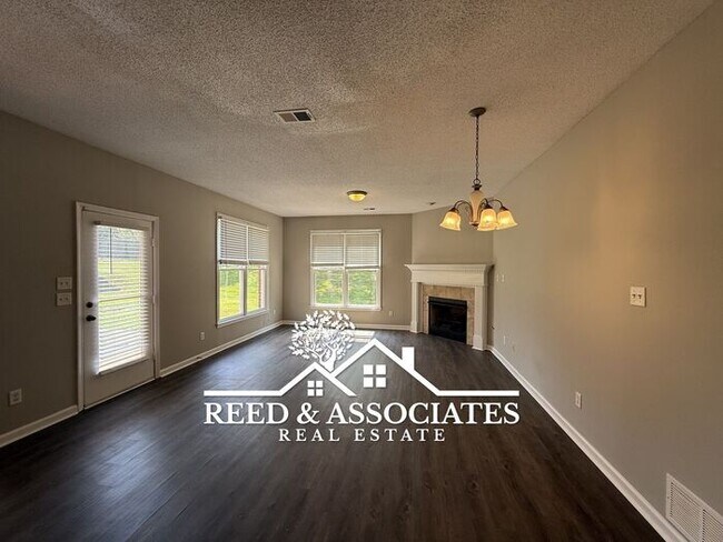 Building Photo - Luxurious 2-Story Cordova Home with Beauti...