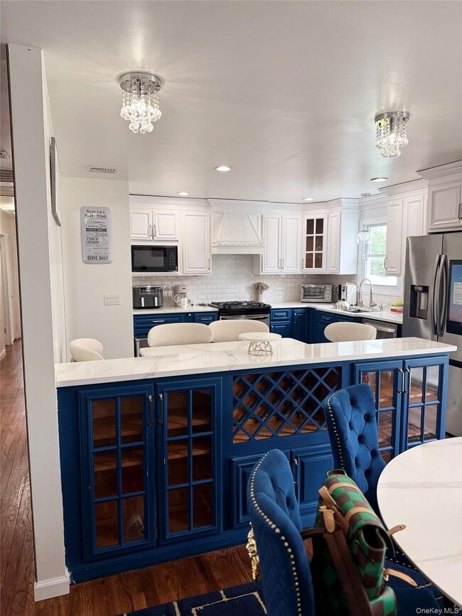 Building Photo - 10 Candlewood Rd