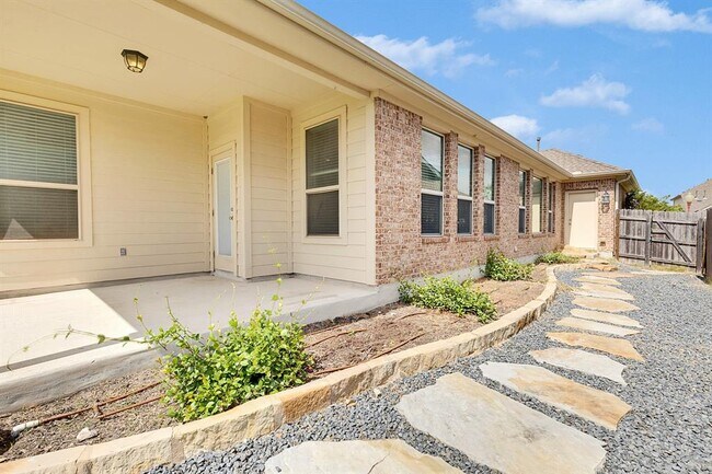 Building Photo - 3215 Honey Peach Way
