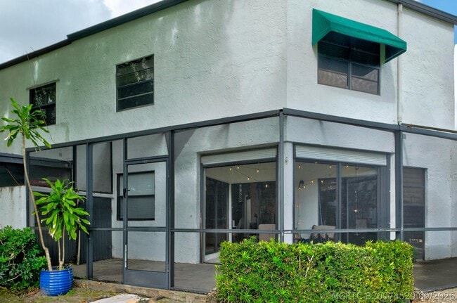 Building Photo - 367 NW 36th Ave