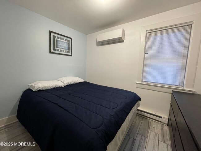 Building Photo - 90 Poplar Ave