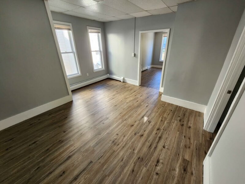 Building Photo - 538 Hall St