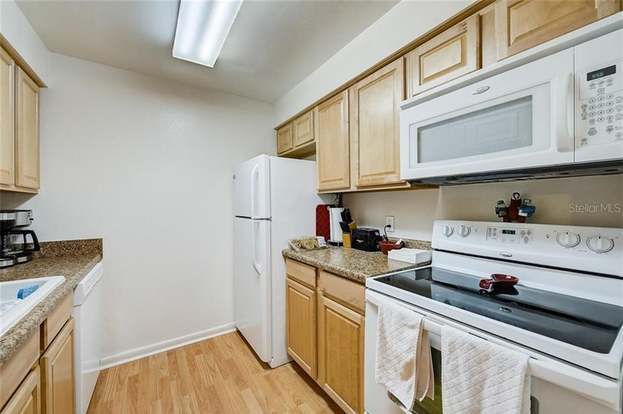 Building Photo - 9115 Tudor Dr