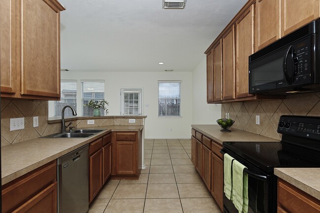 Building Photo - 51 Wickerdale Pl