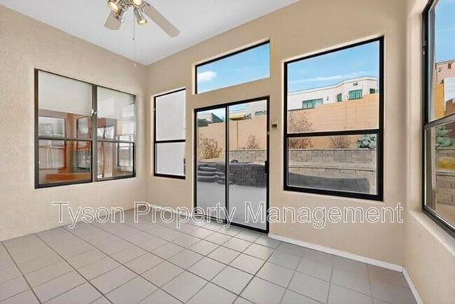 Building Photo - 13413 Summit Hills Pl NE