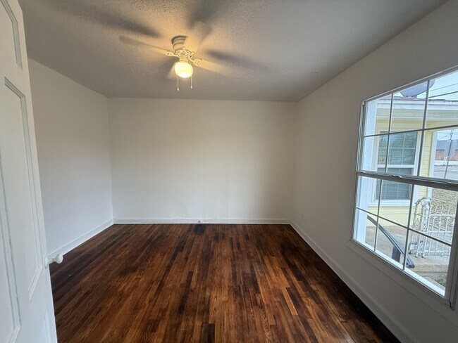 Building Photo - 620 N Walnut St