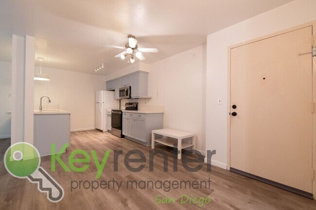 Building Photo - Walking distance to Fashion Vally Mall |2 minute drive to both North and South 163, as well as I-8